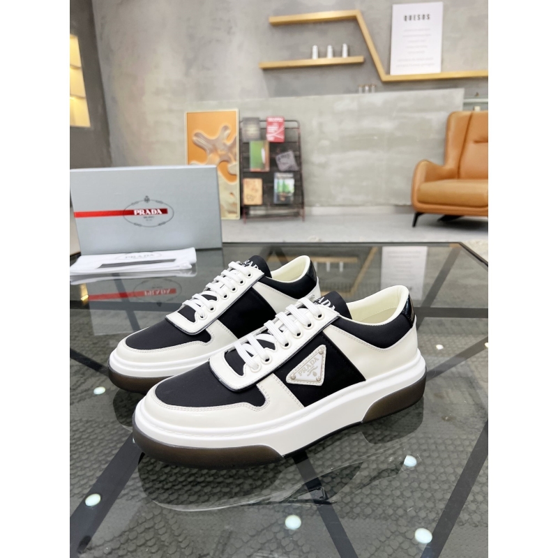 Pra*a casual shoes